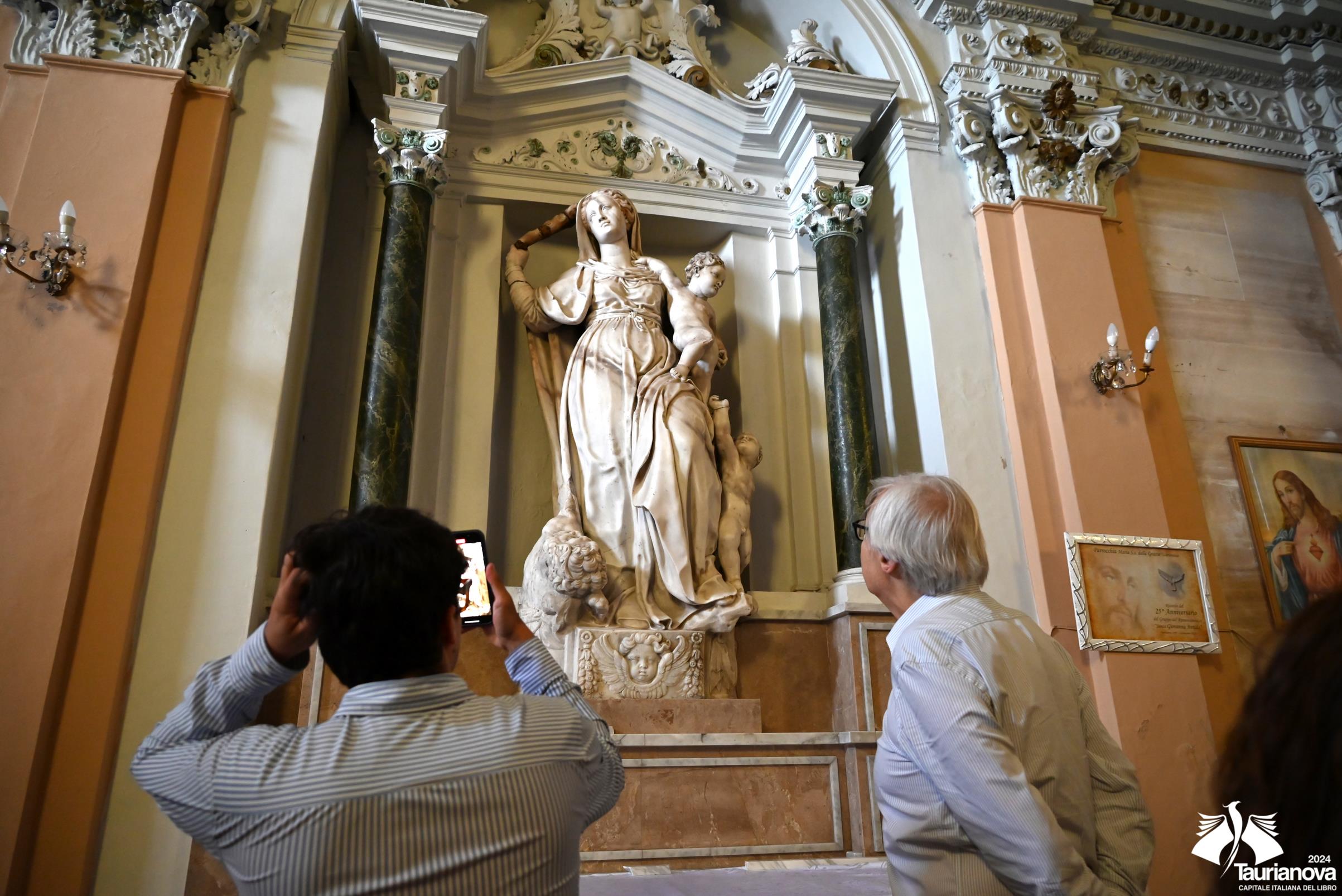 Vittorio Sgarbi alla scoperta dell’arte taurianovese – FOTO