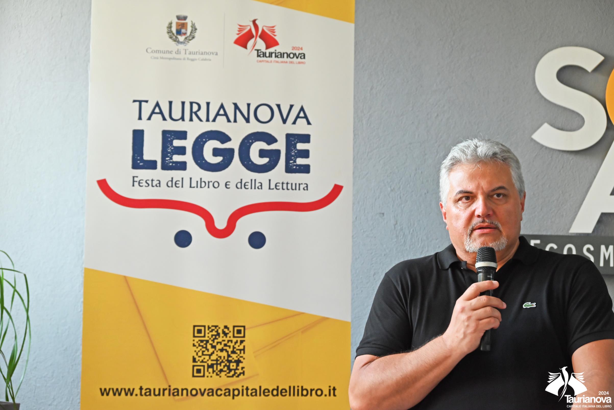 PRESENTAZIONE DI “La scomparsa di Elisa Ohlsen” di Antonio Fusco” – FOTO