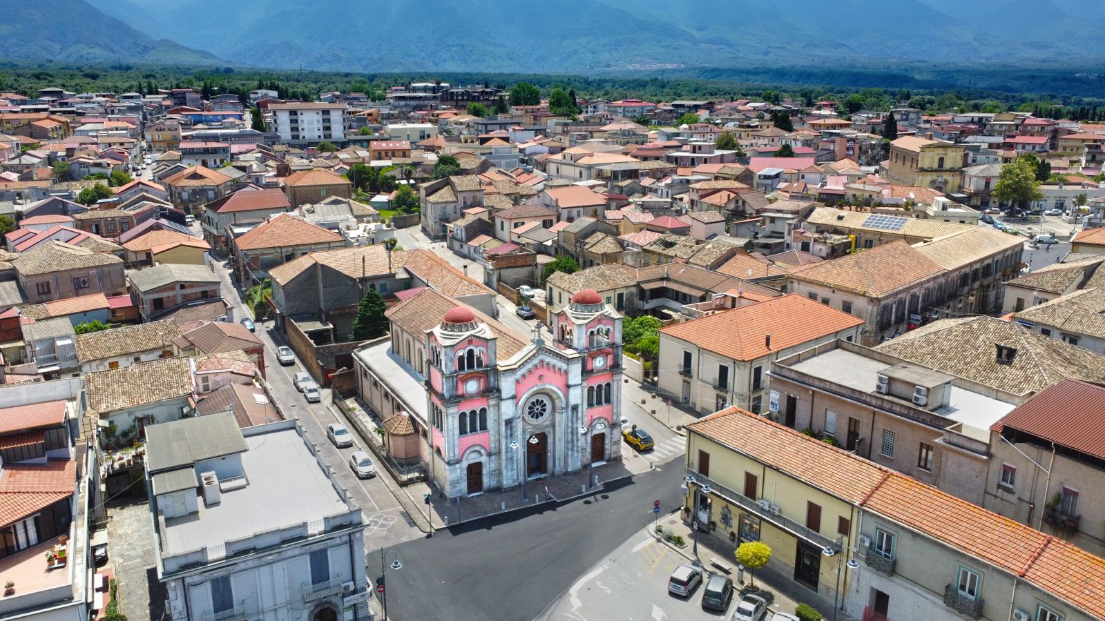 Taurianova Capitale del Libro la cerimonia del Premio Calabria-America 2024: un ponte culturale tra la Calabria e il mondo